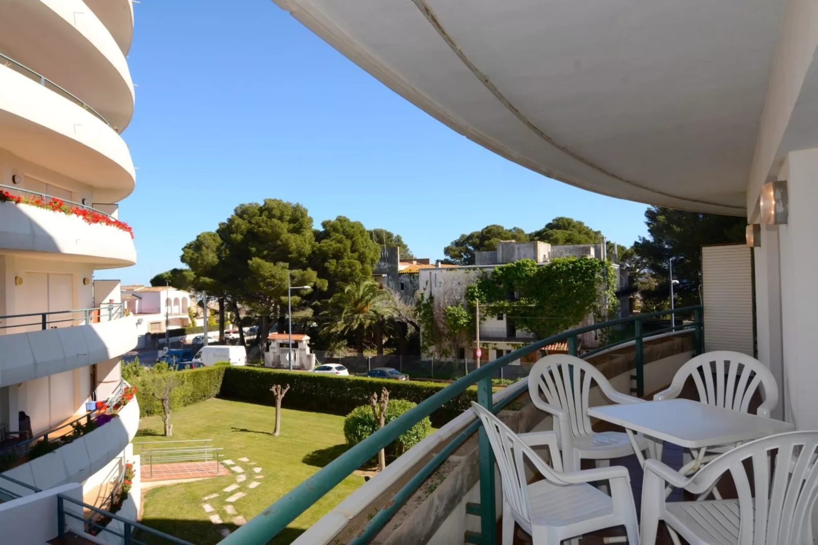 MEDES PARK I 2-7-Terrasbalkon