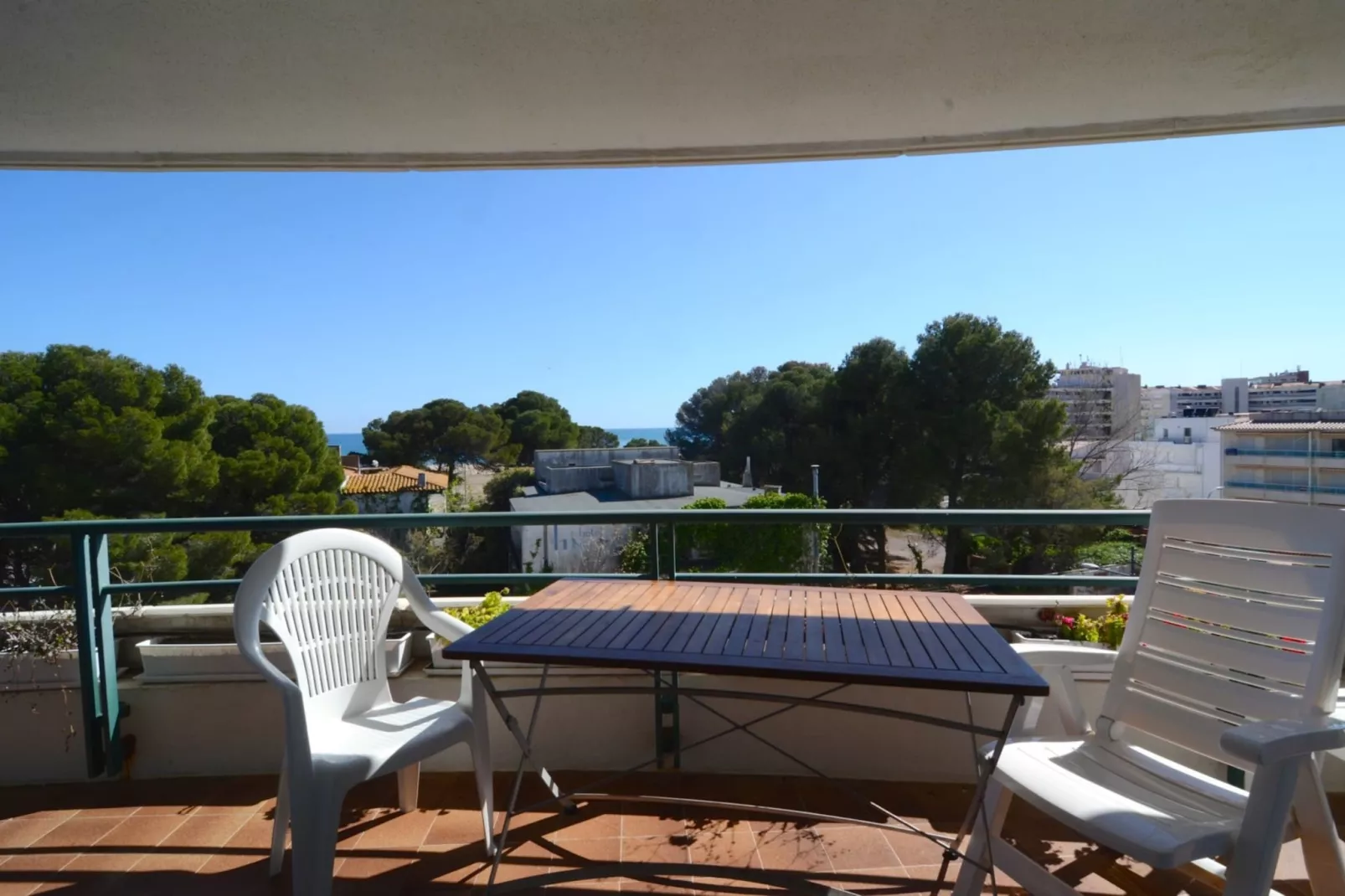 MEDES PARK II 4-2-Terrasbalkon