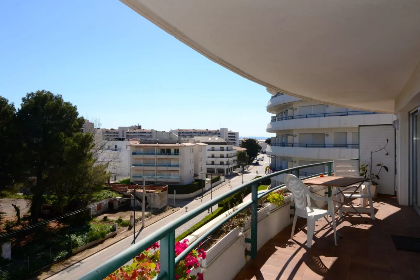 MEDES PARK II 4-2-Terrasbalkon