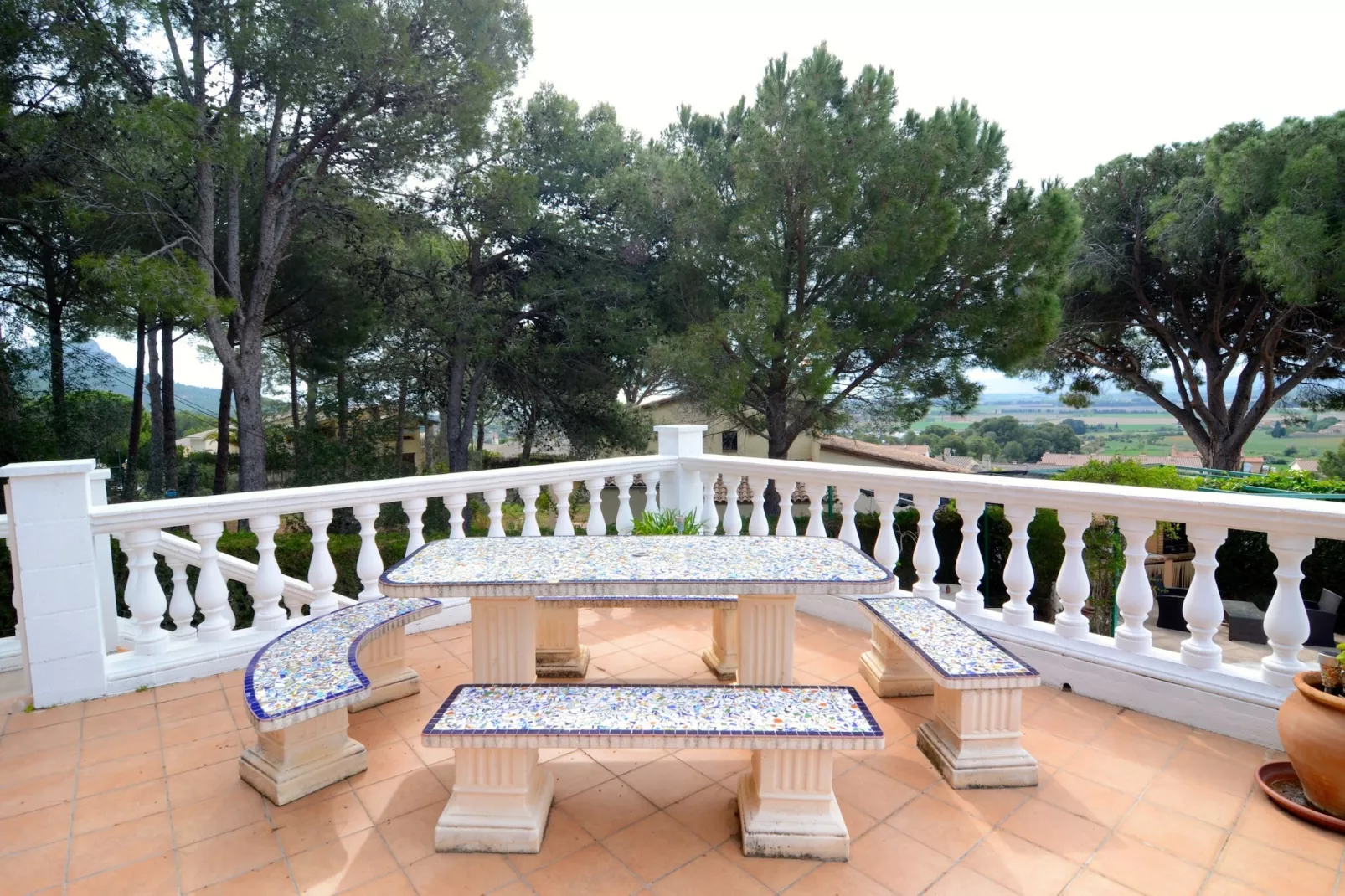 VILLA FLOROSA-Terras