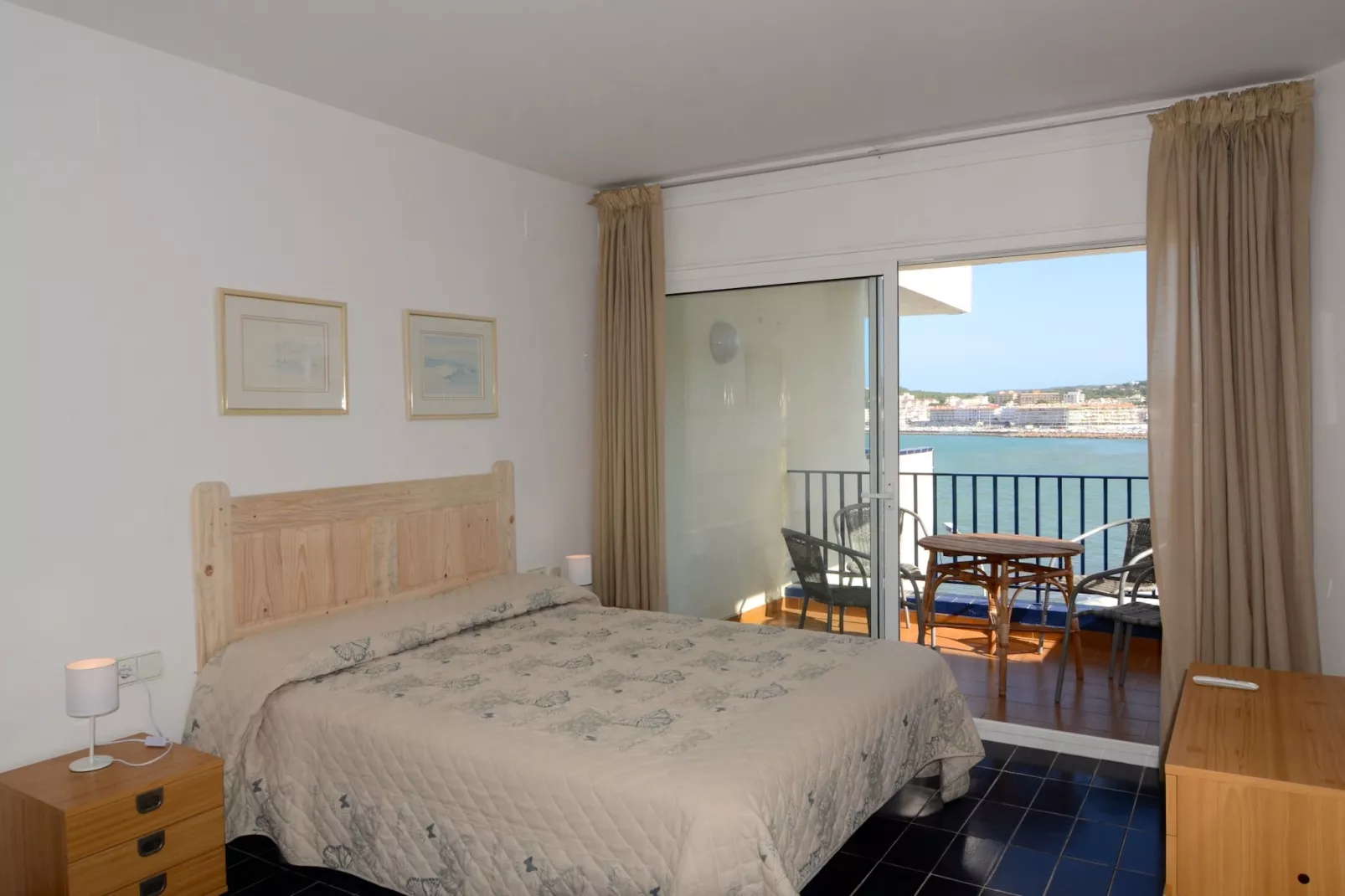 APARTMENT PASSEIG DEL MAR 22-Slaapkamer