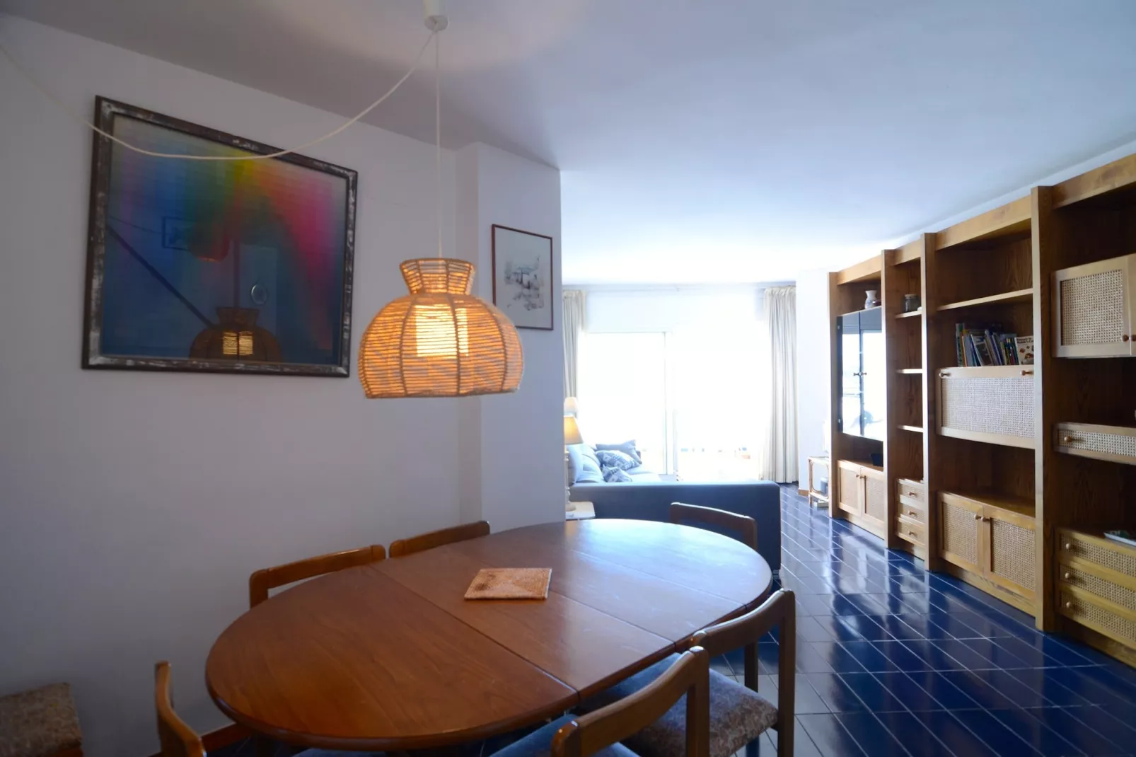 APARTMENT PASSEIG DEL MAR 22-Eetkamer