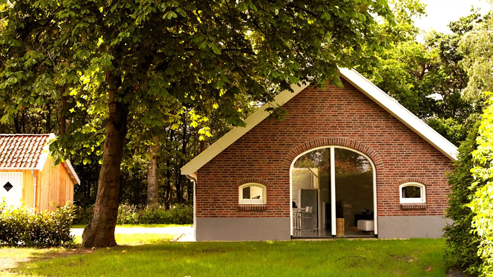 Design Lodge Twente-Buitenkant zomer