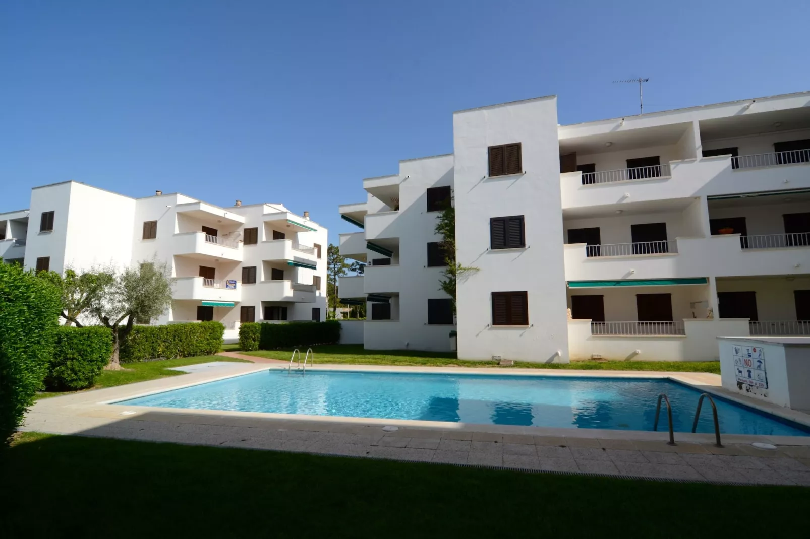 CALA MONTGO 15 AC-Zwembad