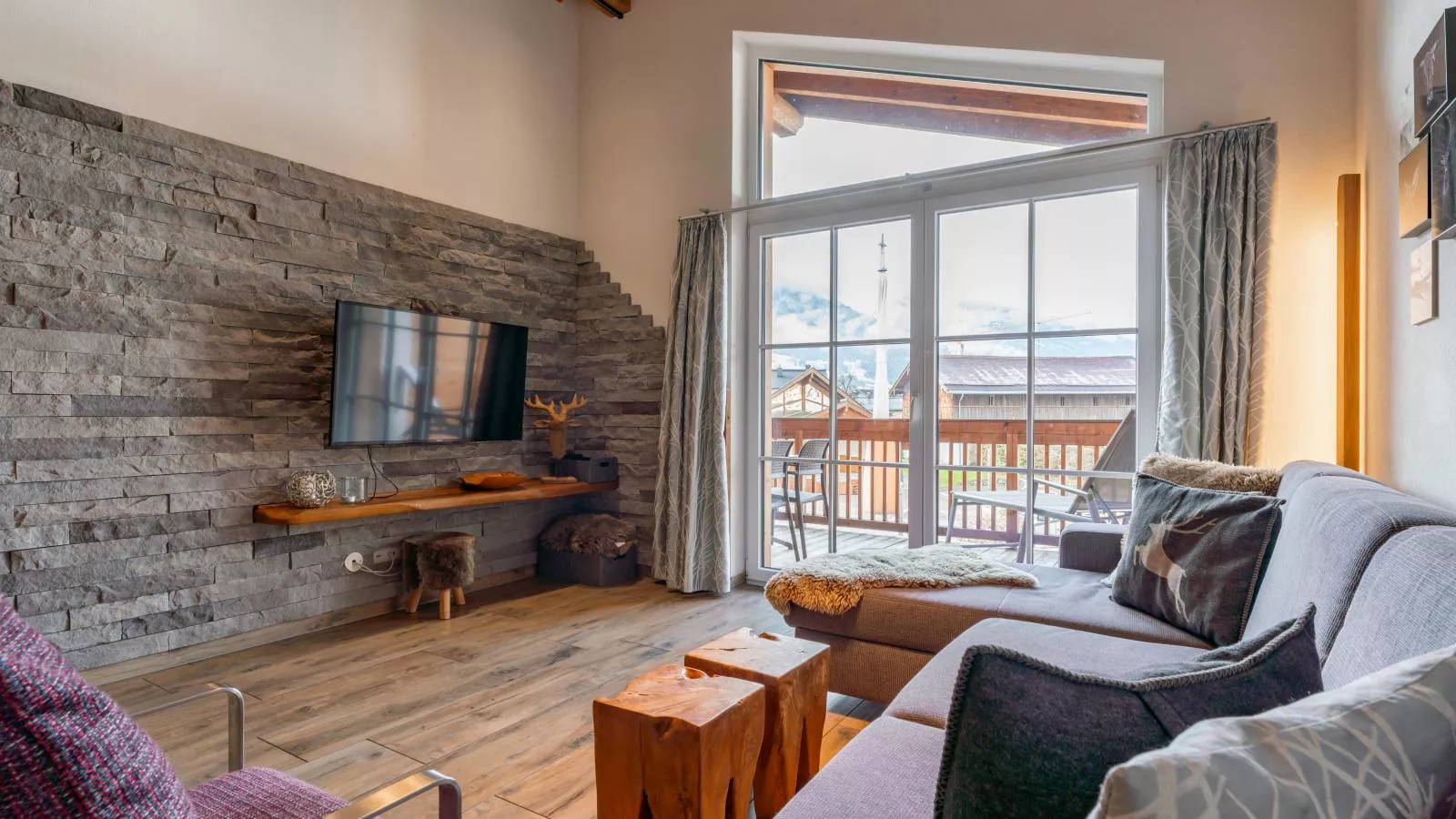 Tauern Suites Mitterwirt TOP 223-Woonkamer