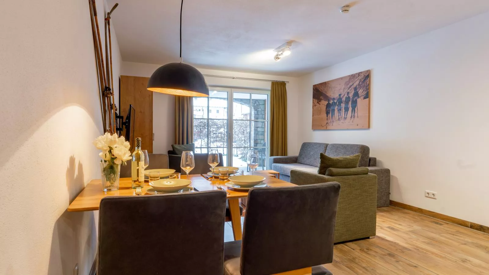 Tauern Suites Mitterwirt TOP 303-Eetkamer