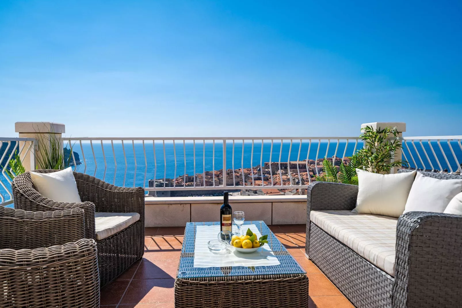 Apartments Isabora - Premium Two-Bedroom Apartment with Terrace and Sea View-Terras