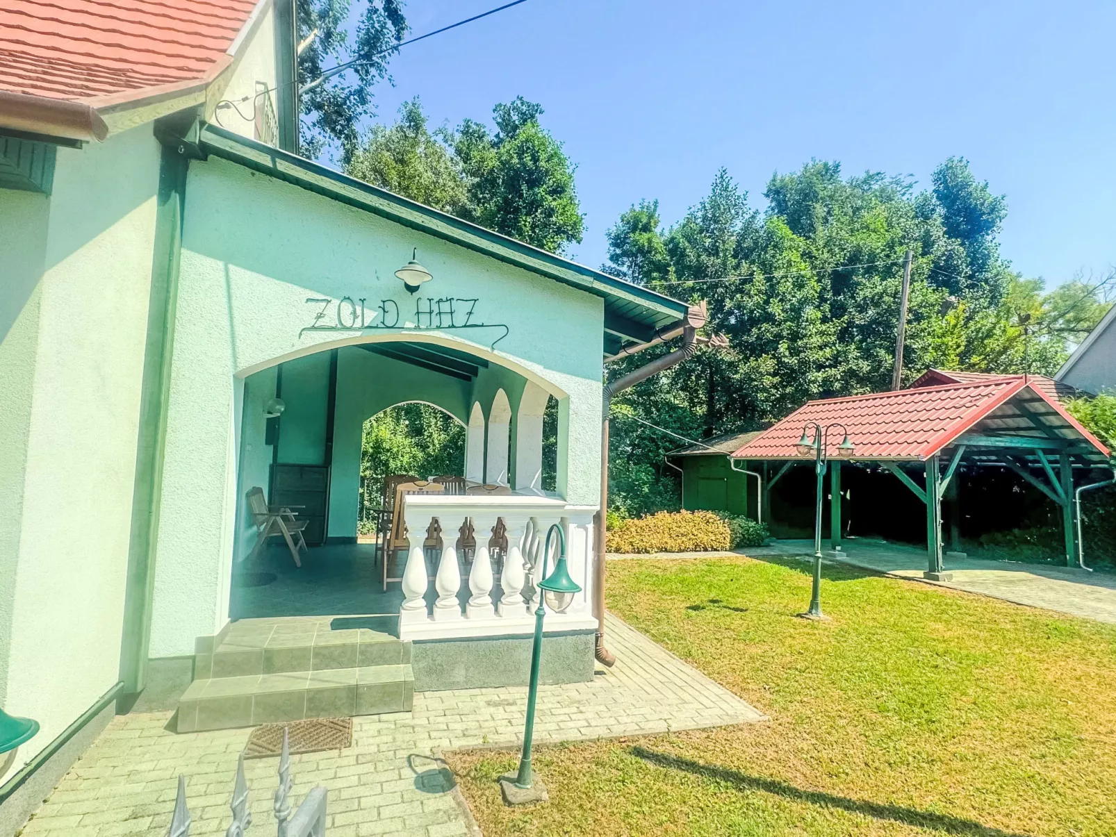 Green House-Buiten