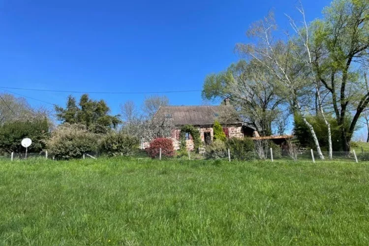 Gîte chaleureux en Corrèze-Tuinen zomer