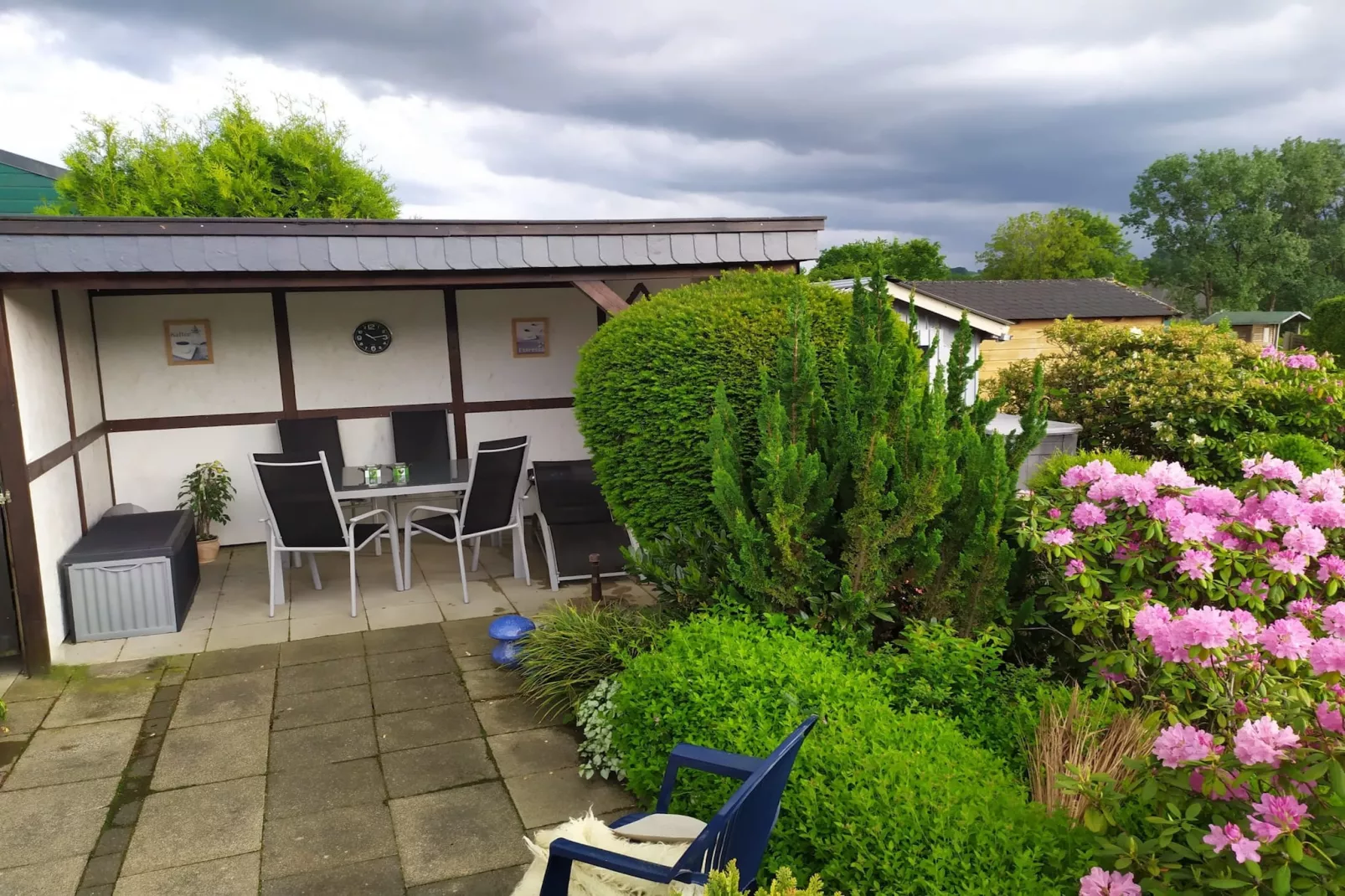 Vakantiehuis aan het Hennermeer met terras-Terrasbalkon