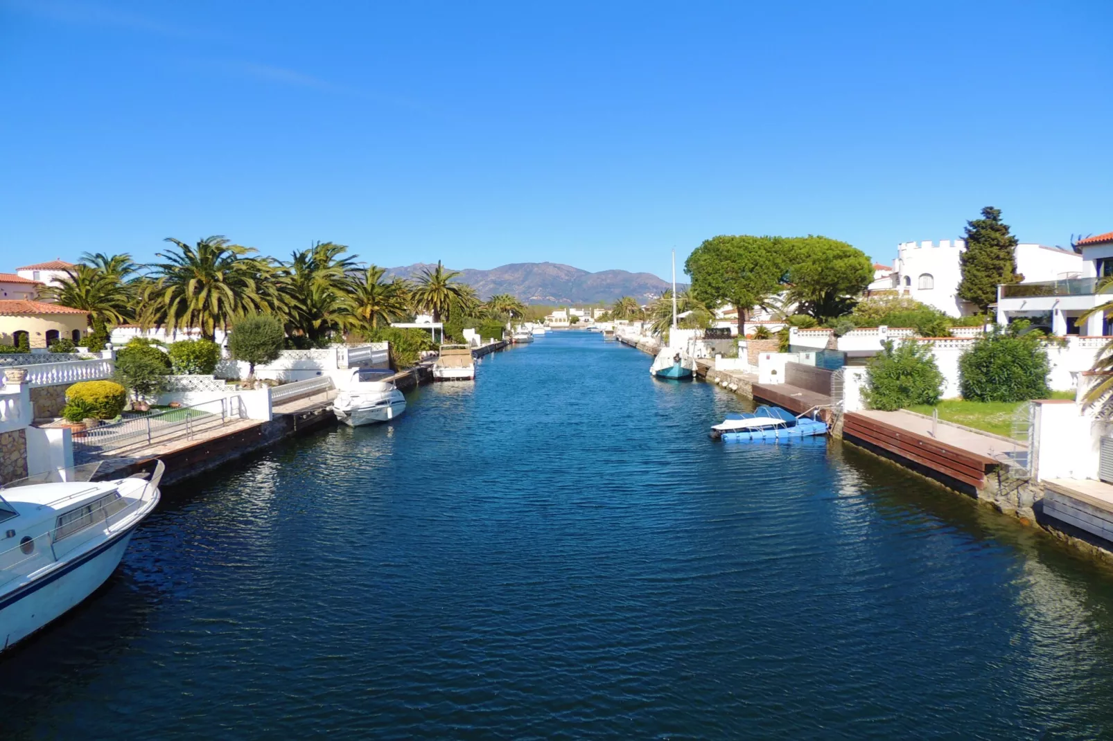 PORT PETIT 10 + Amarre de 3X7 - Immo B-Gebieden zomer 1km