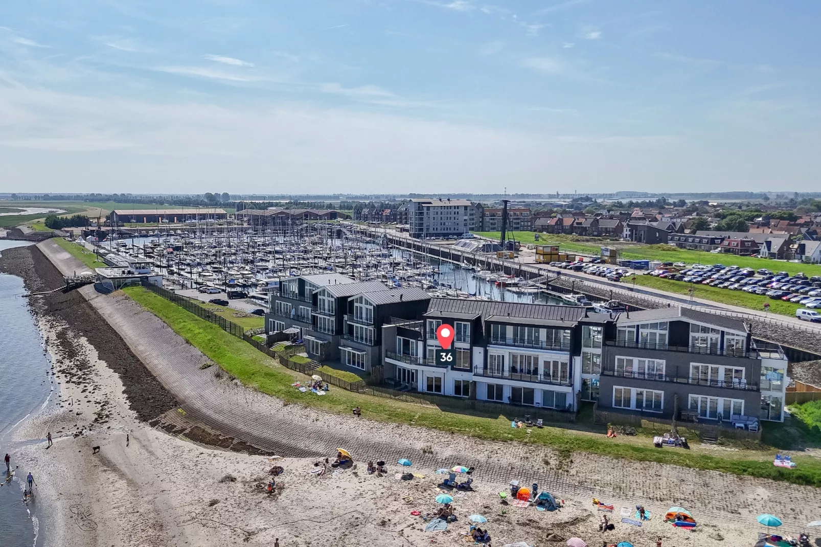 Luxe appartement Vista Maris - Havenweg 8-36 'Oester Oase'-Buitenkant zomer