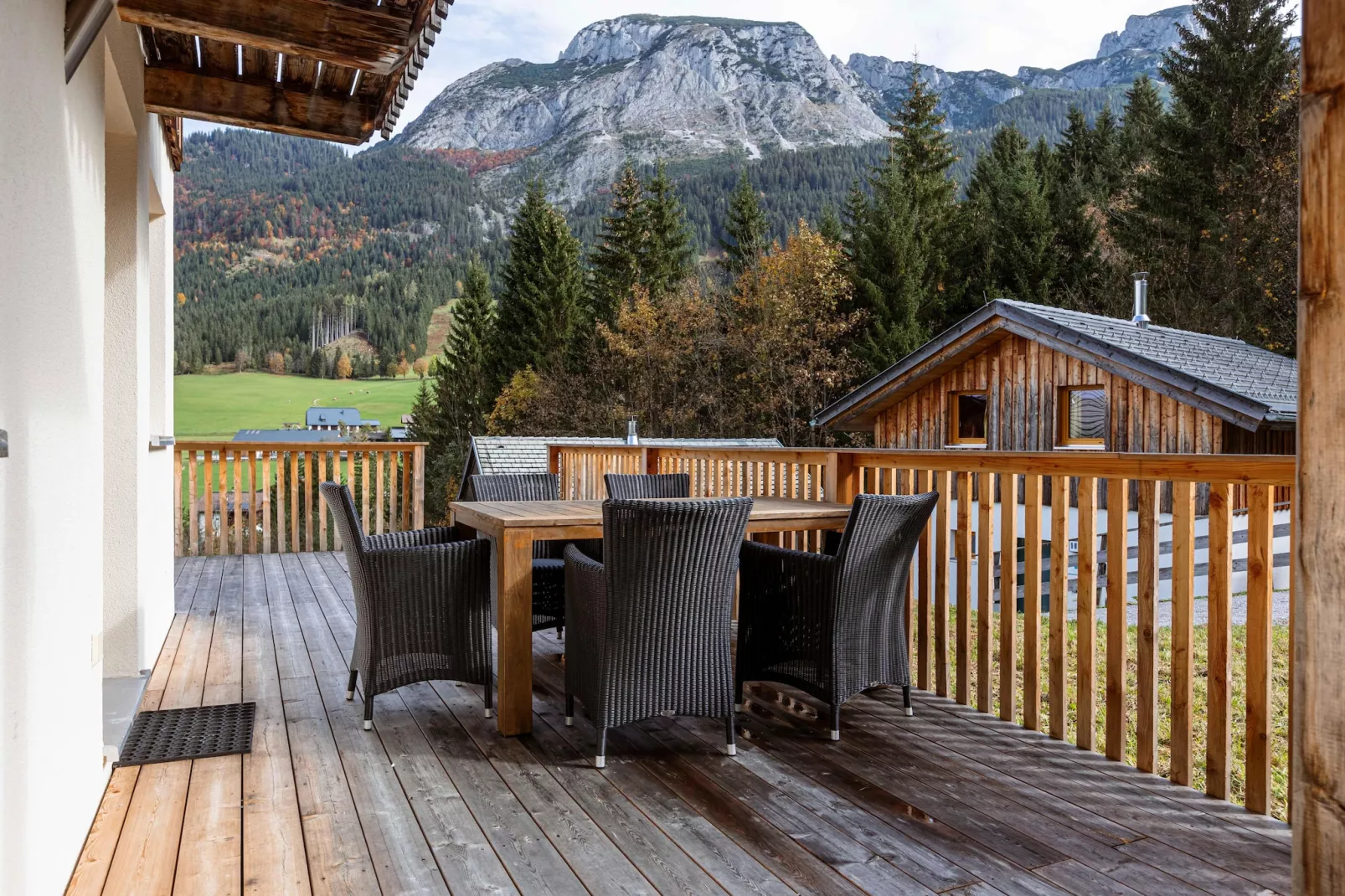 Alpendorf Dachstein West 1-Terrasbalkon