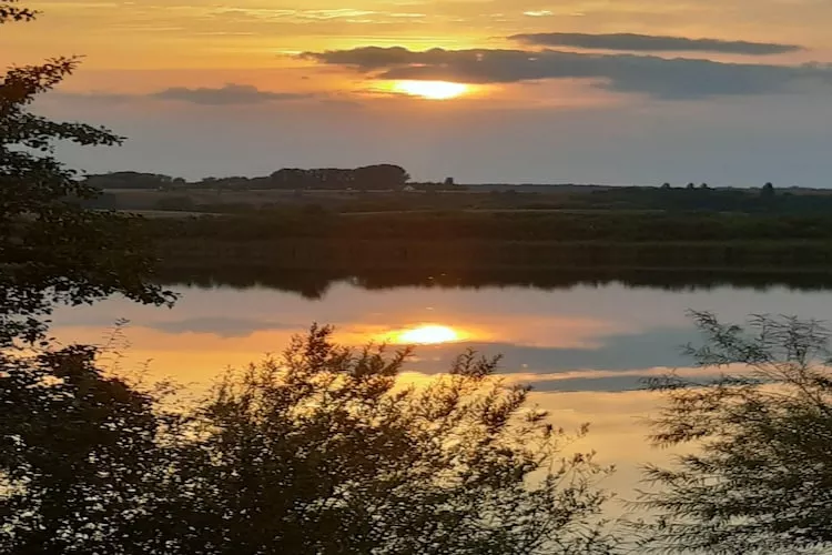 Ferienhaus am großen See-Gebieden zomer 1km