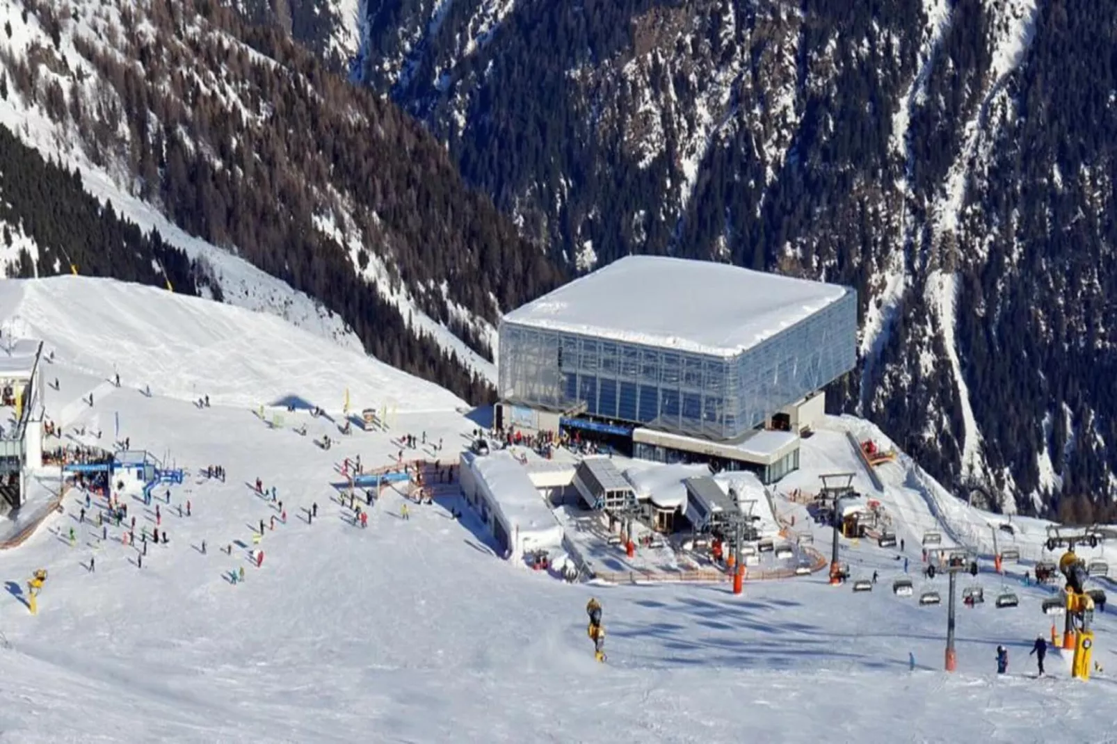 Landhaus Falkner Sölden-Buitenkant zomer