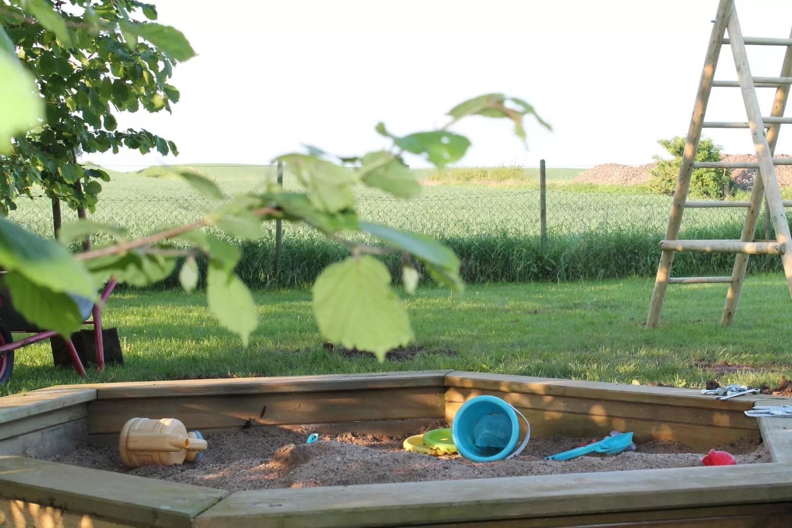 Landidyll im Gartenbungalow-Overloop