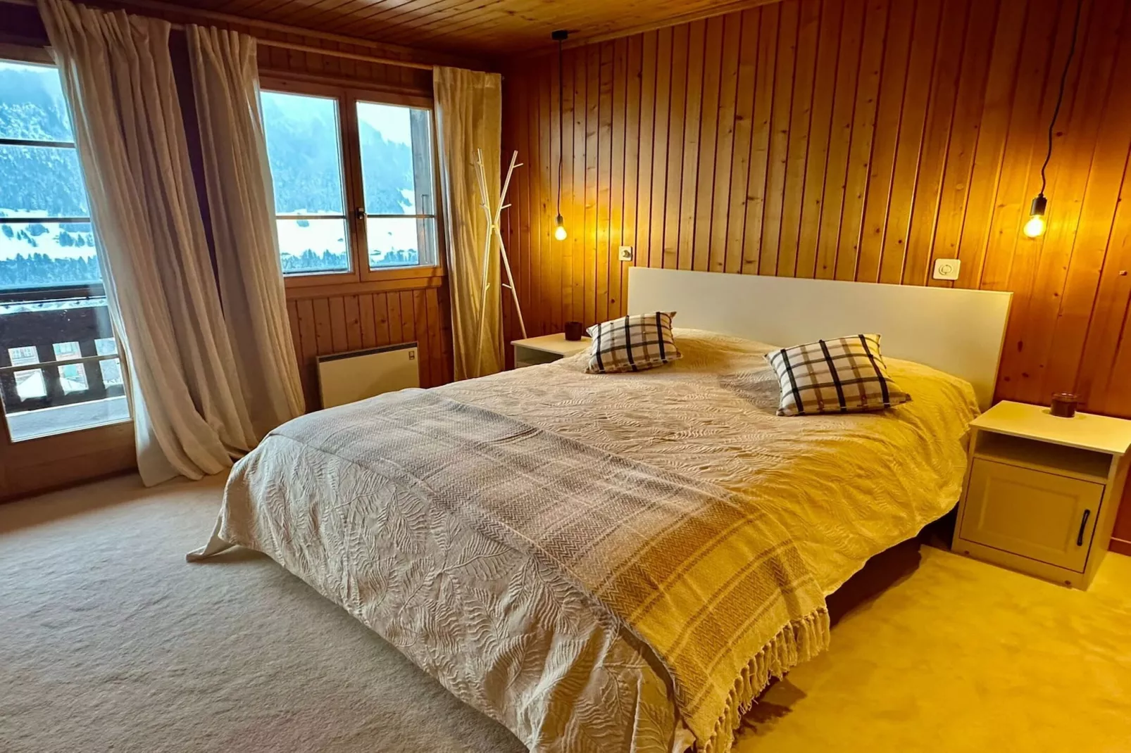 Chalet Bliss Spacious Six Bedrooms And Breathtaking Views-Slaapkamer