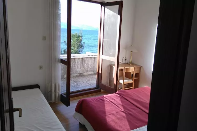 Guest House Hazdovac - Double Room with Balcony and Sea View-Slaapkamer