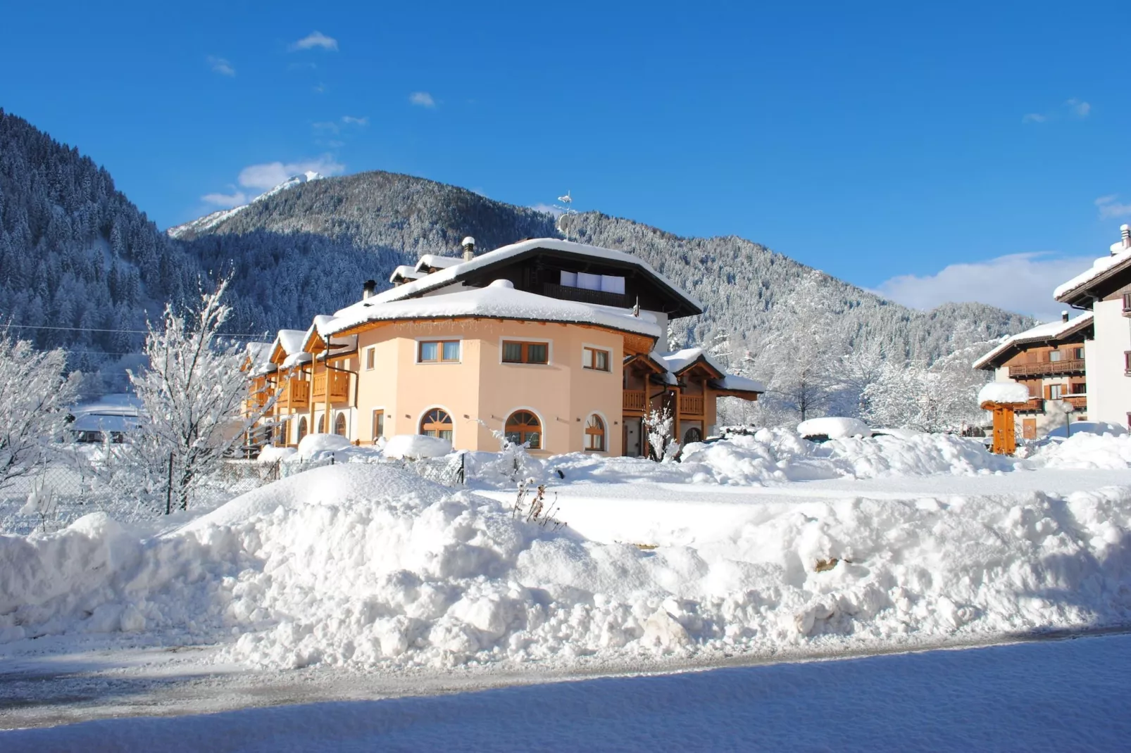 Apartments Casa Caritro Cusiano-Gebied winter 5km