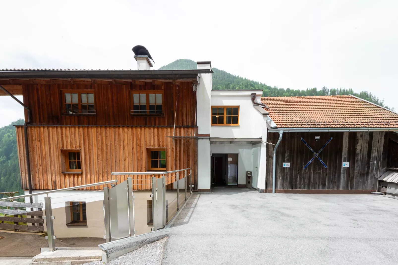 Bergappartements Schernthaner Tobadill-Buitenkant zomer