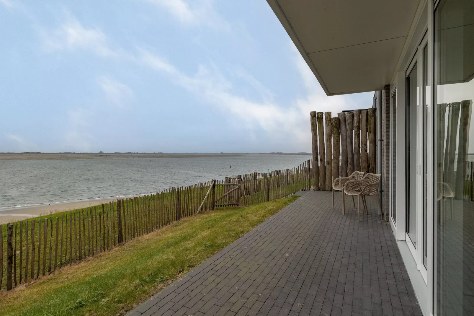 Appartement Vista Maris - Havenweg 8-28  Sint-Annaland-Uitzicht zomer