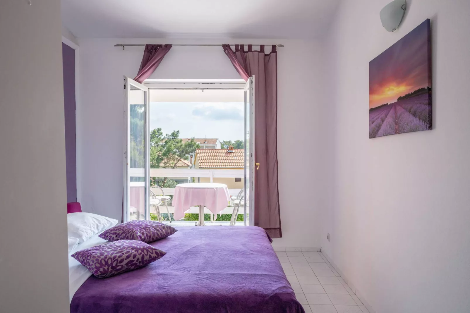 LaidBack Apartments - One Bedroom Apartment with Balcony and Sea View (Lavander)-Slaapkamer