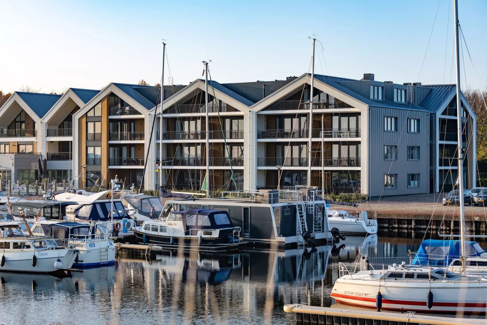 Harbour Loft 3C Residence Marina-Buitenkant zomer