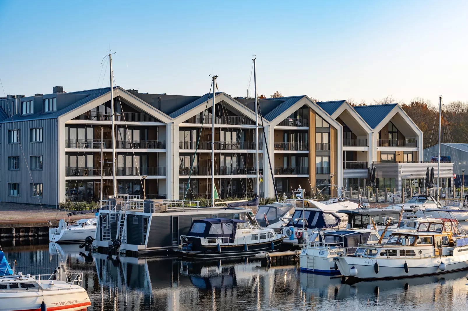 Harbour Loft 3C Residence Marina-Buitenkant zomer