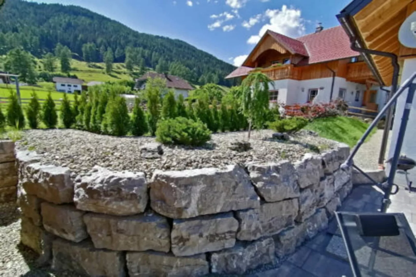 Ferienhaus Weißpriach-Buitenkant zomer