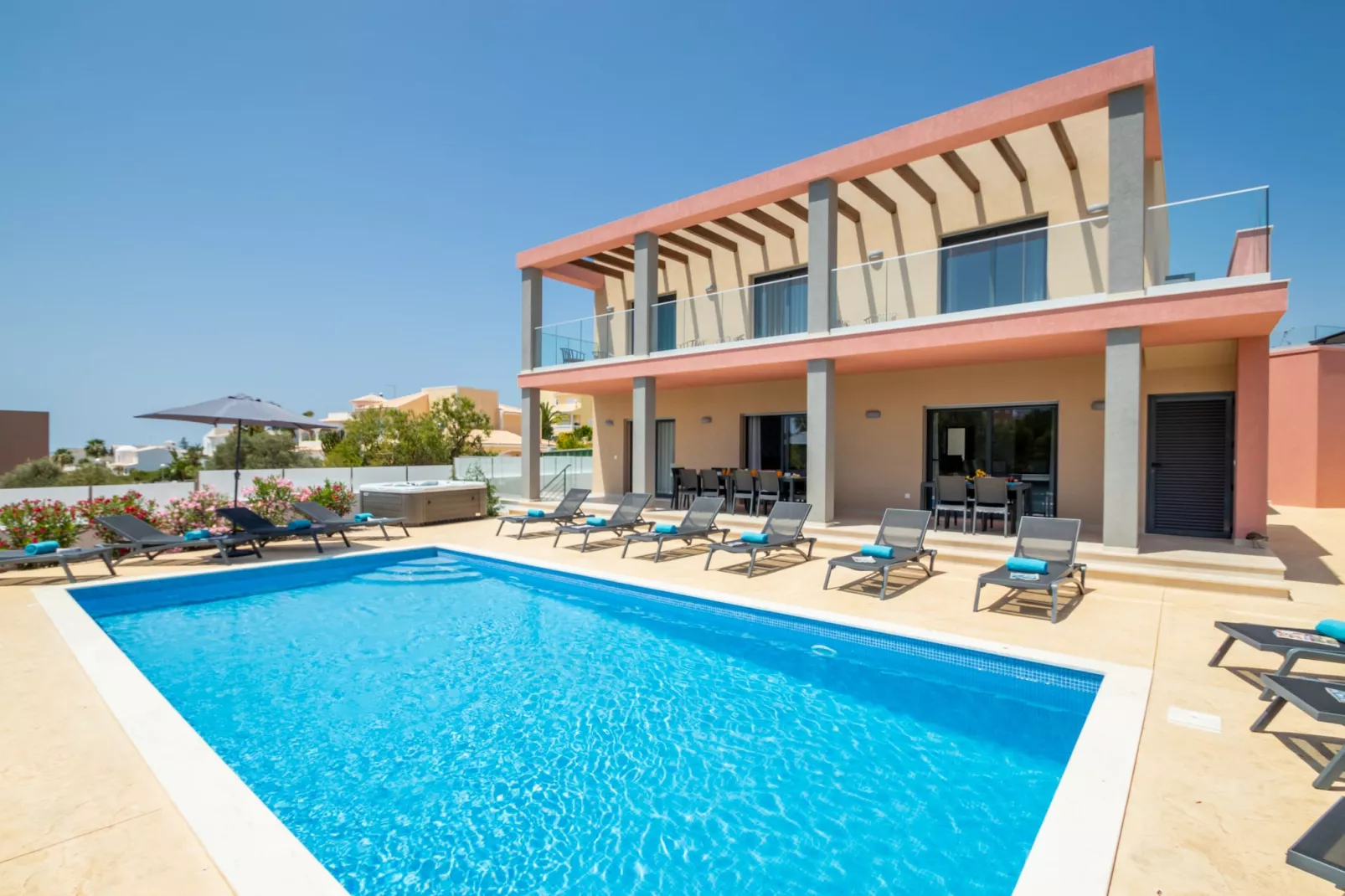 Villa Riviera-Image-tags.