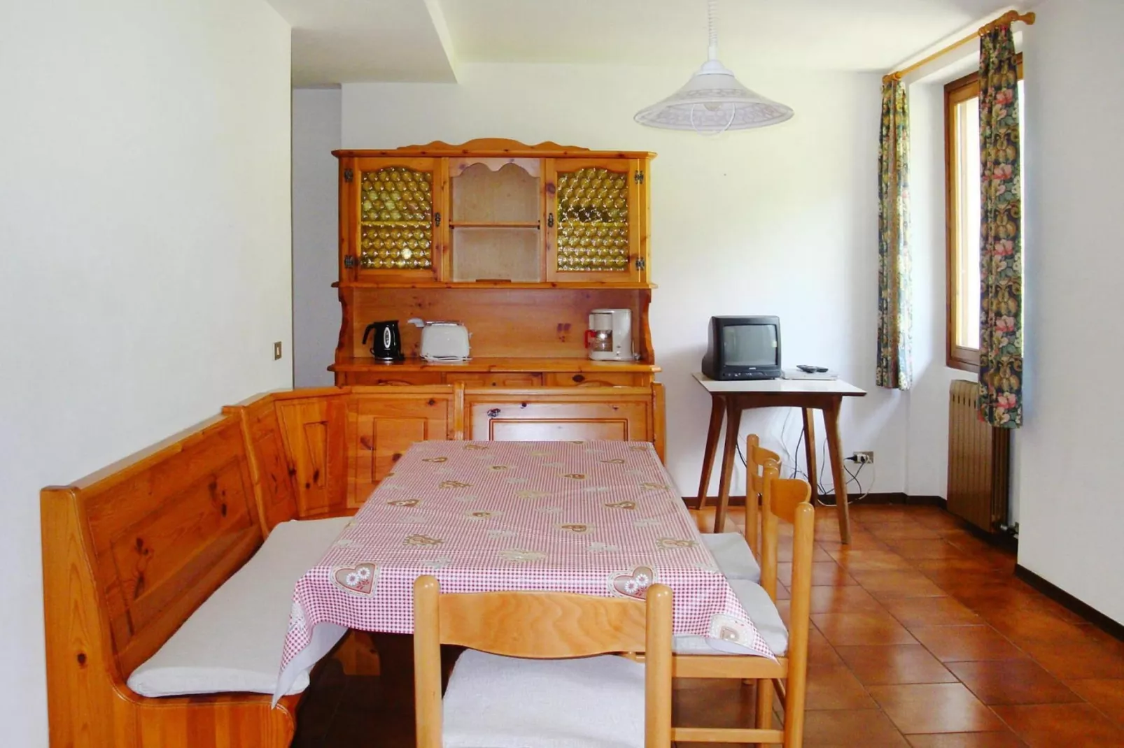 Holiday complex Villaggio Santa Lucia, Bezzecca-trilo-Eetkamer