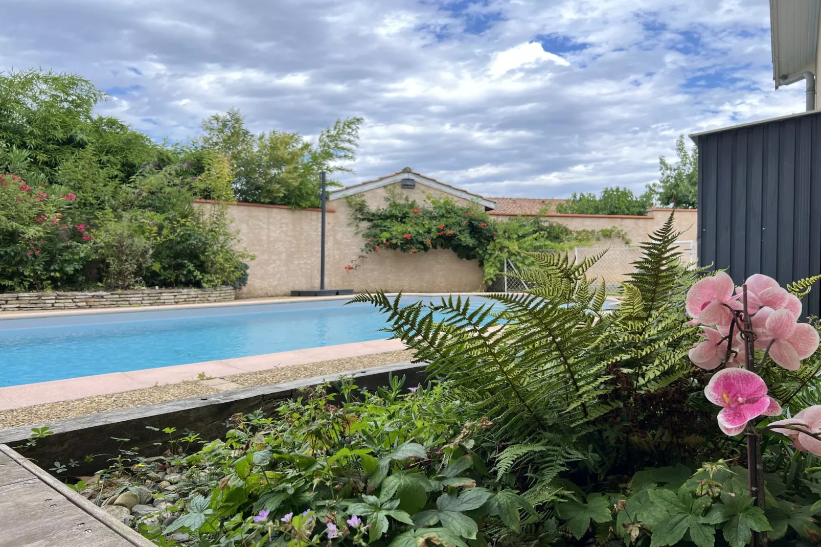 La Joviale, jolie maison avec Piscine & Jardin