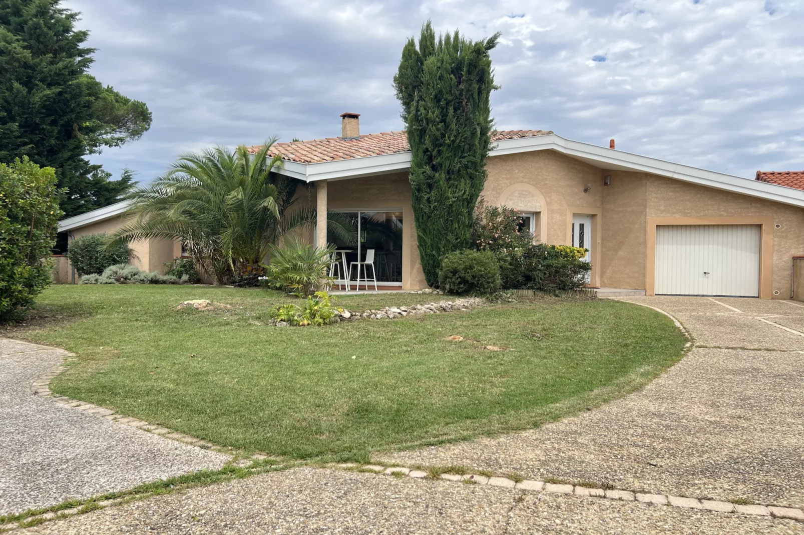 La Joviale, jolie maison avec Piscine & Jardin-Image-tags.