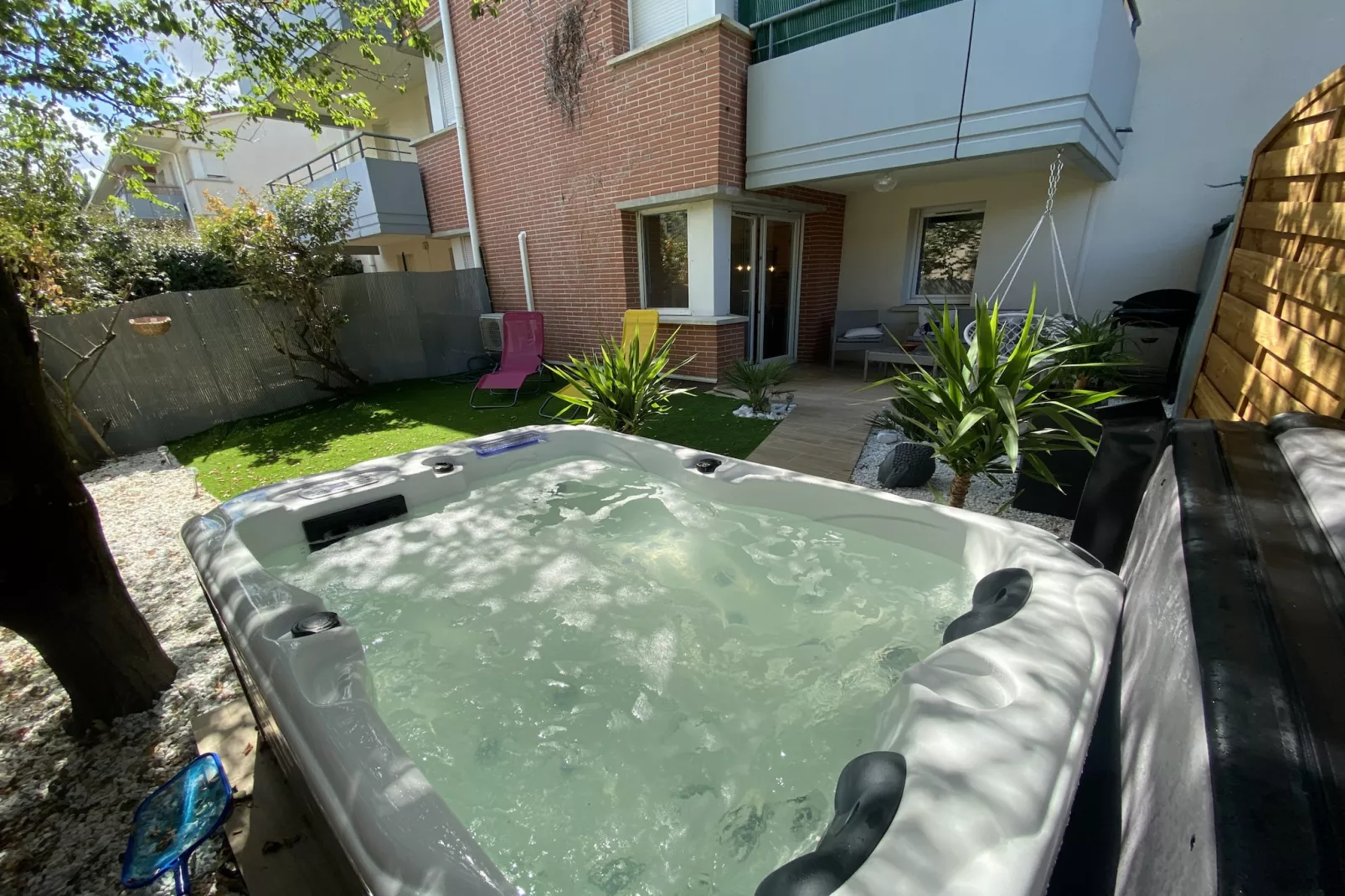 Le Jungle : T2 avec Jardin et Jacuzzi