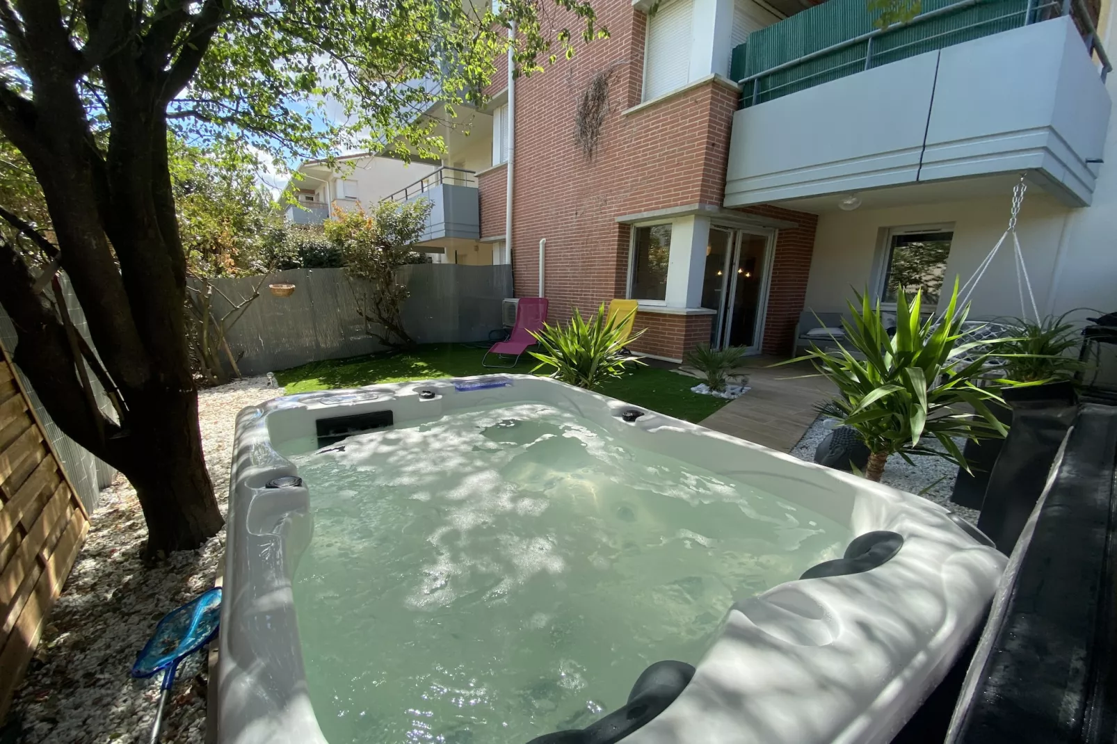 Le Jungle : T2 avec Jardin et Jacuzzi-Image-tags.