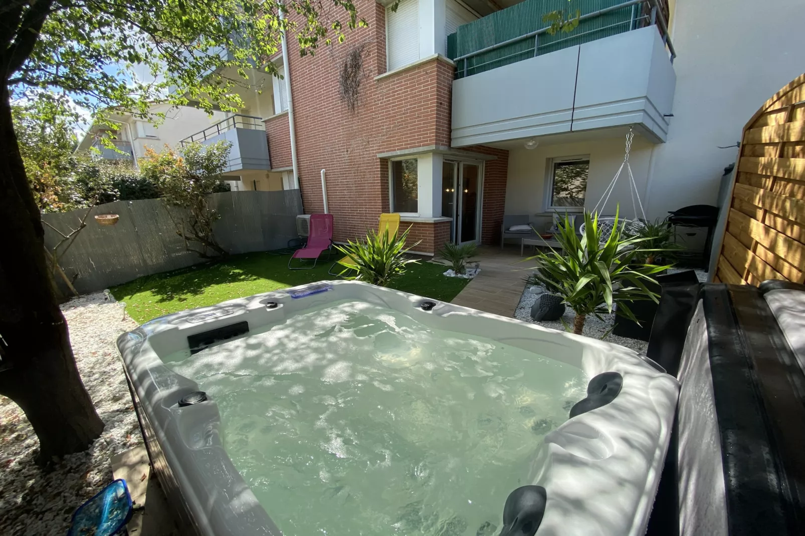 Le Jungle : T2 avec Jardin et Jacuzzi-Image-tags.