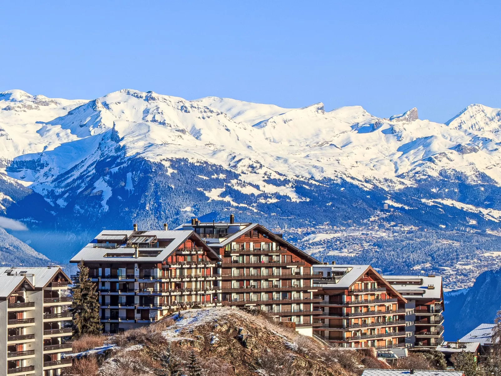 Swiss Alps view Aiglon H2-Buiten