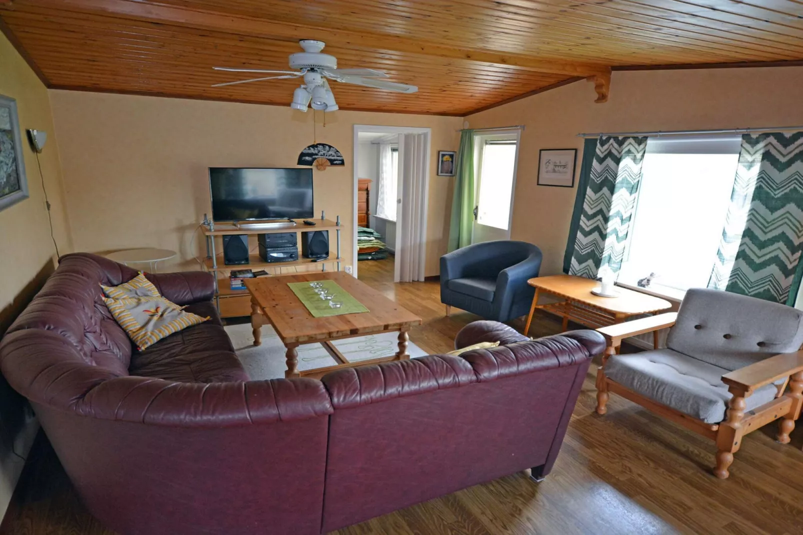 Zomerhuisje vlakbij het strand-Binnen