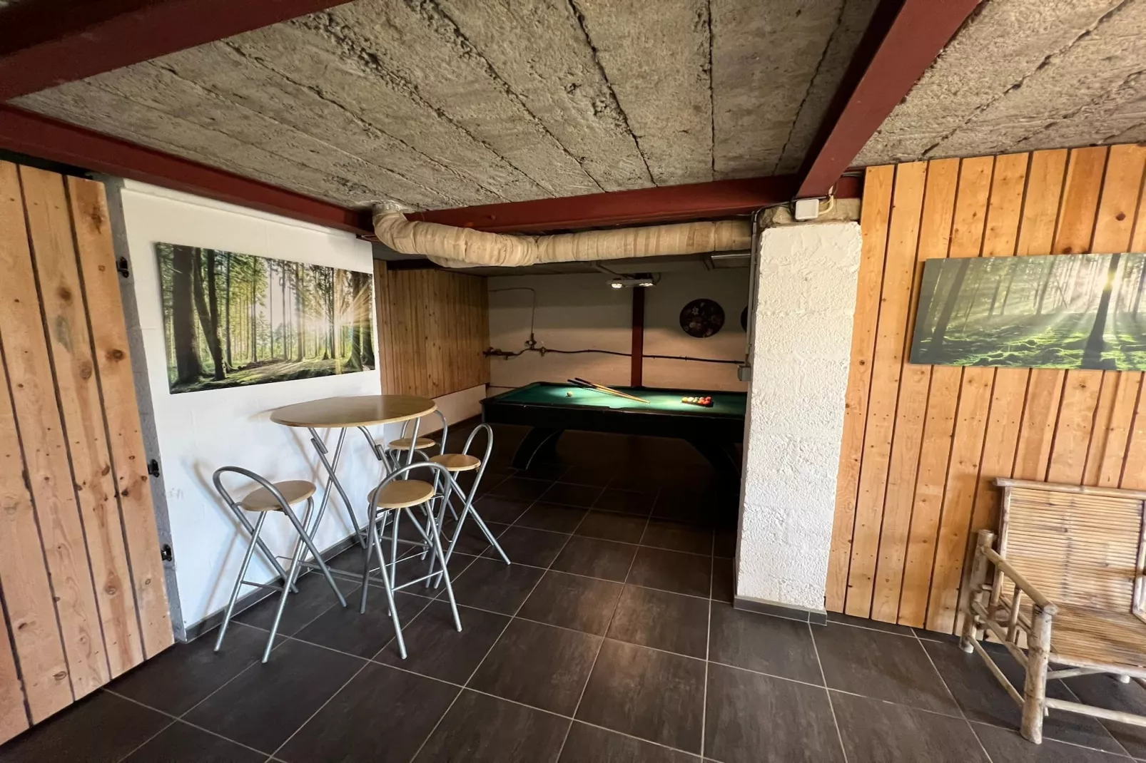 Mooi vrijstaande villa met sauna in Érezée-Recreatieruimte