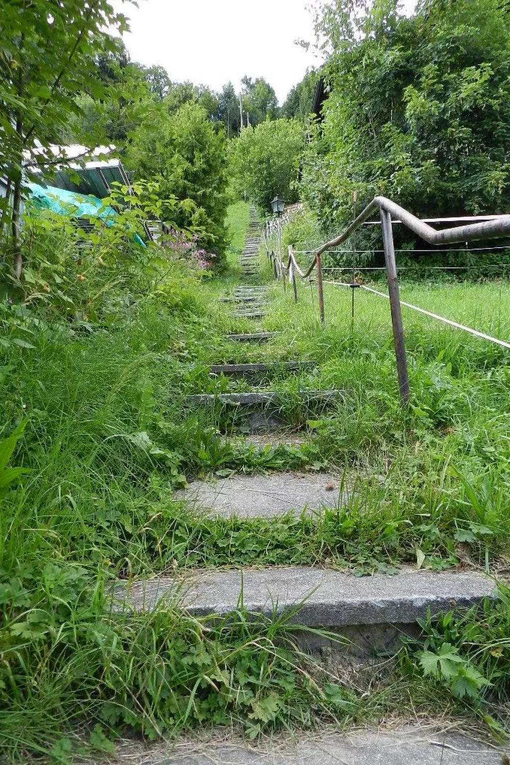 La Ruche, Chalet-Buiten