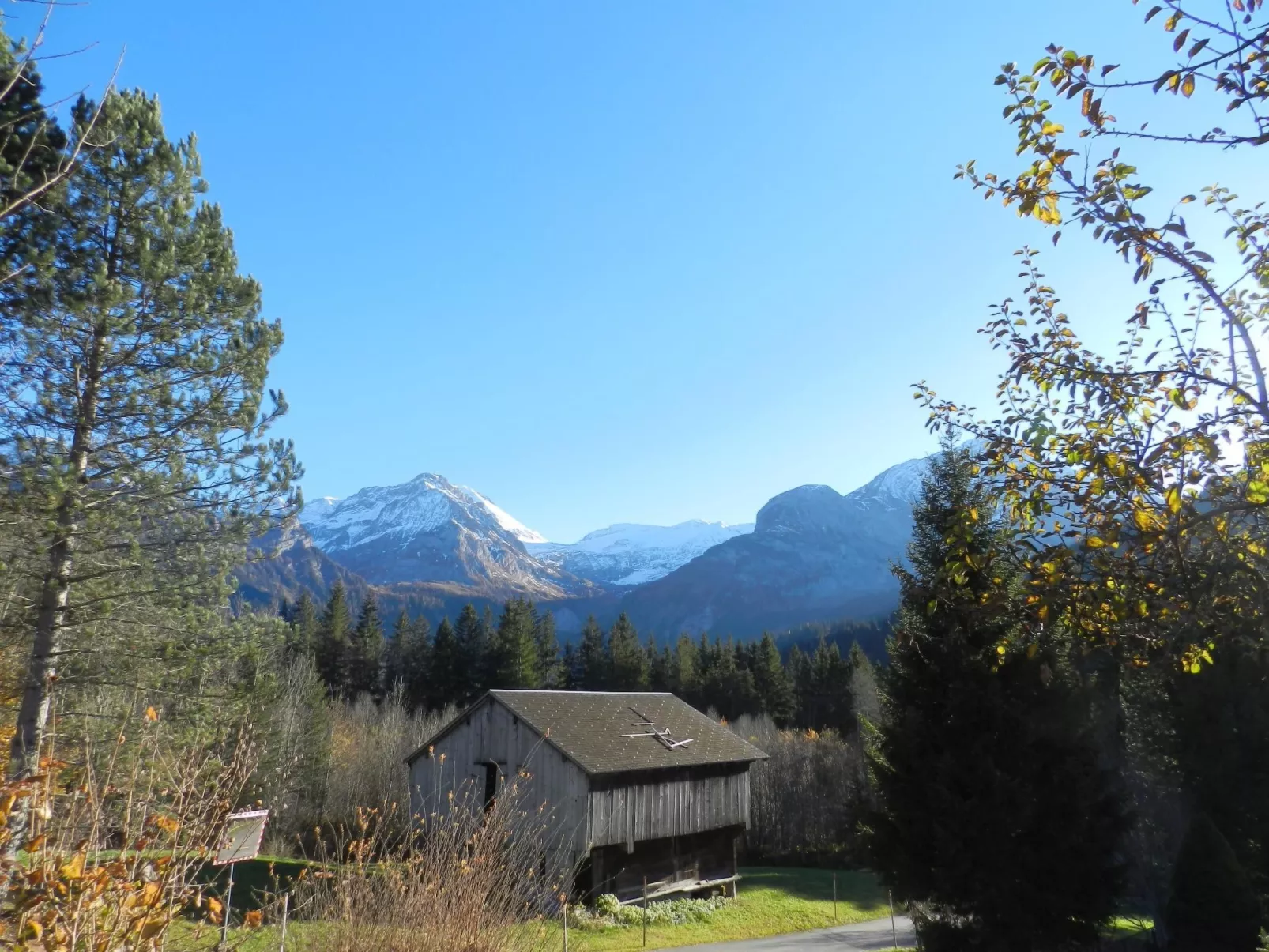 Minnehaha, Chalet-Buiten