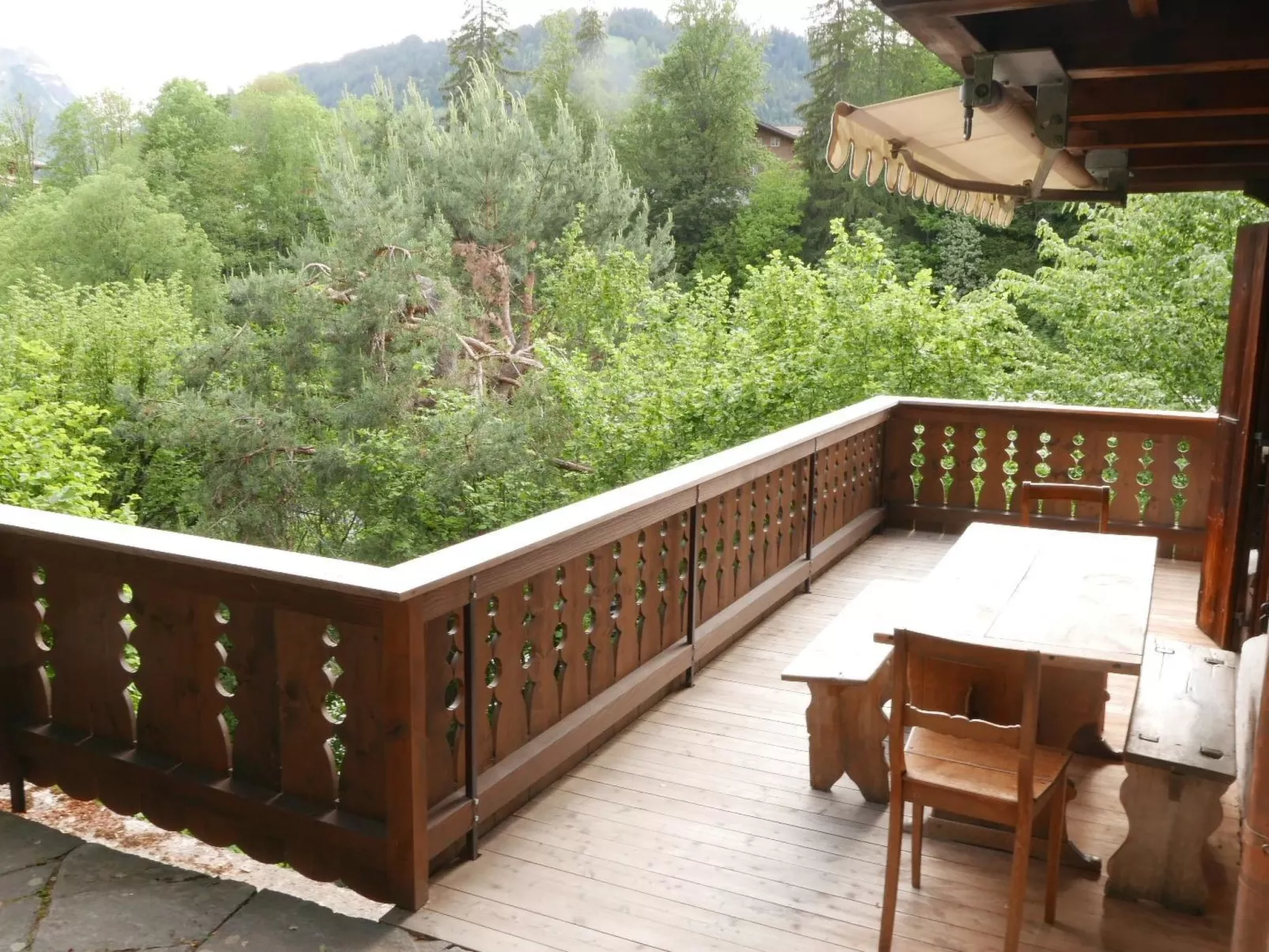 Tree-Tops, Chalet-Buiten