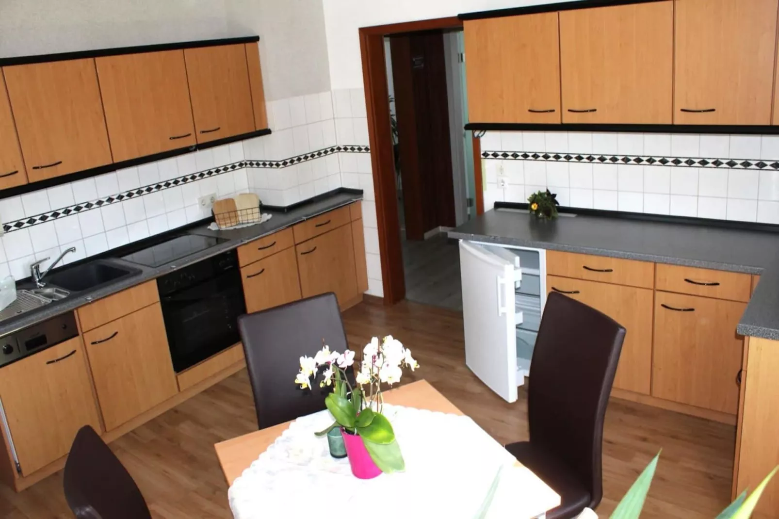 Robert's Ferienwohnung-Keuken