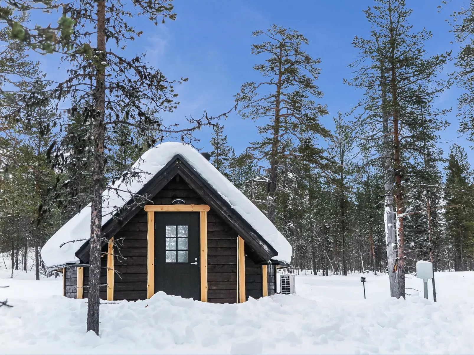 Arctic light hut-Buiten