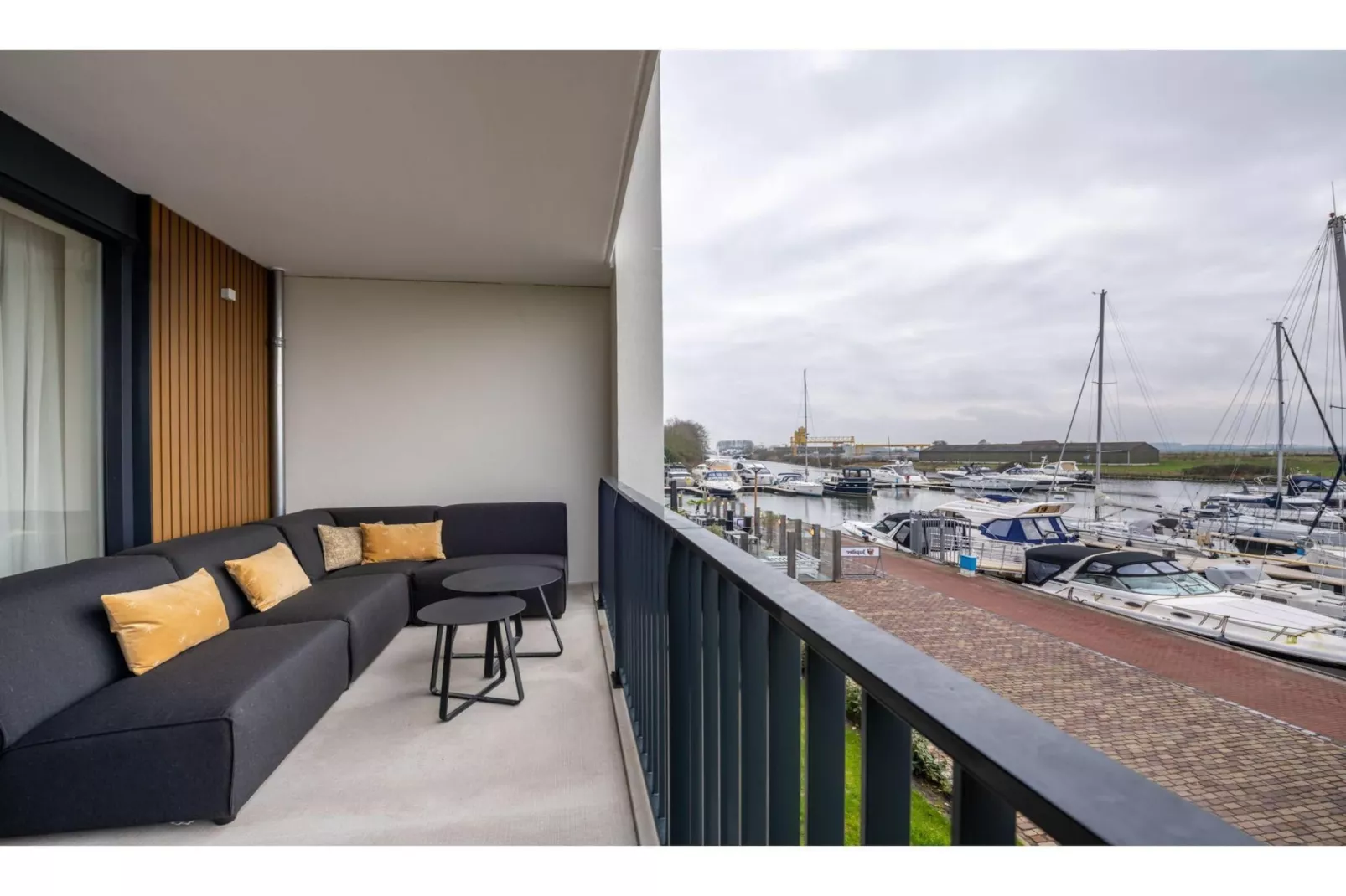 Harbour Loft1J-havenzicht-Terrasbalkon