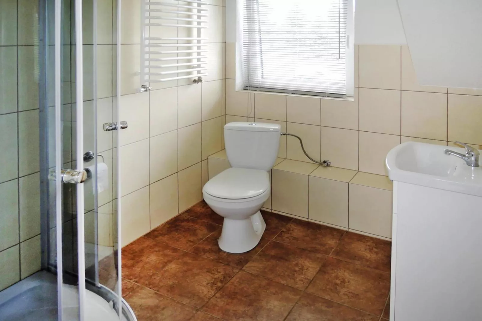 Semi-detached house, Troszyn-200 qm, Penderoza-Badkamer