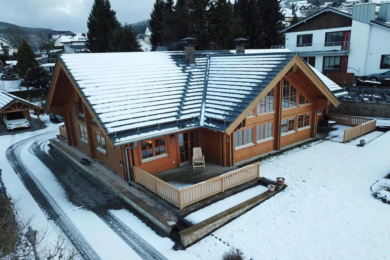 Luxus Blockhaus A-Exterieur winter