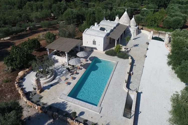 Villa Trulli dell'amore mit beheiztem Pool in Ostuni-Buitenkant zomer