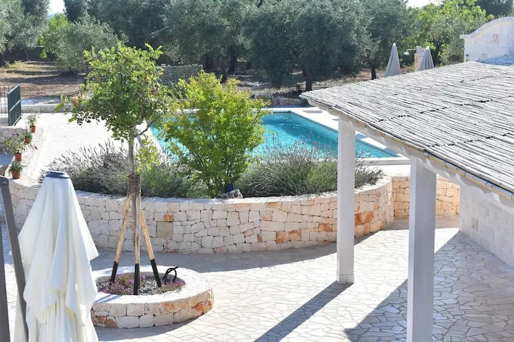 Villa Trulli dell'amore mit beheiztem Pool in Ostuni-Zwembad