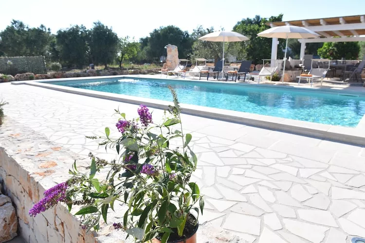 Villa Trulli dell'amore mit beheiztem Pool in Ostuni-Zwembad